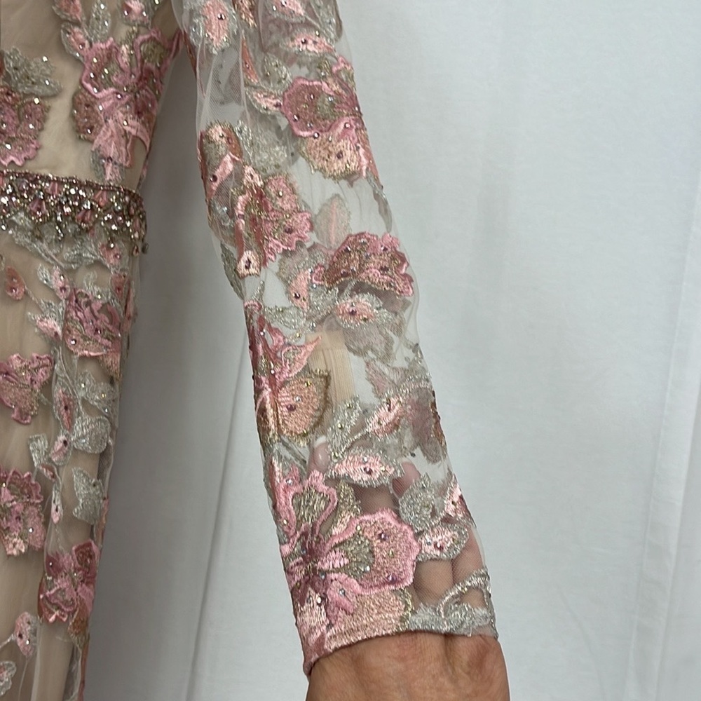 Mac Duggal Floral Appliqué Trumpet Gown - Picture 10 of 13
